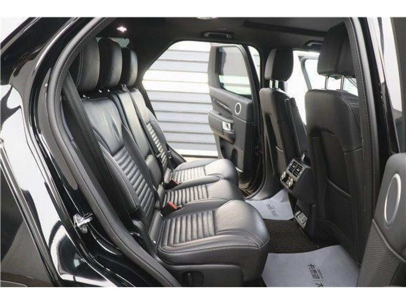 Land Rover Discovery 2025