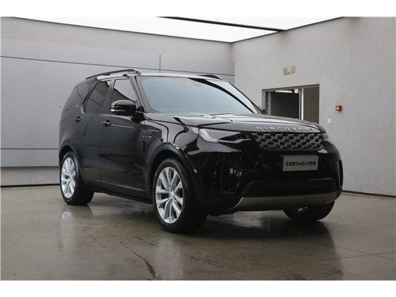 Land Rover Discovery 2025