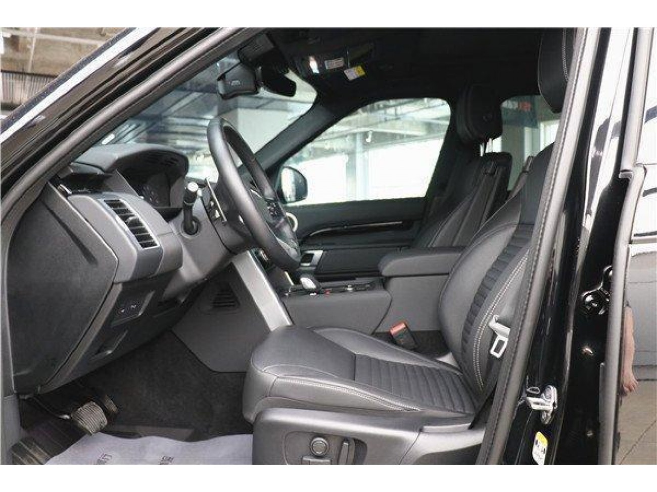 Land Rover Discovery 2025