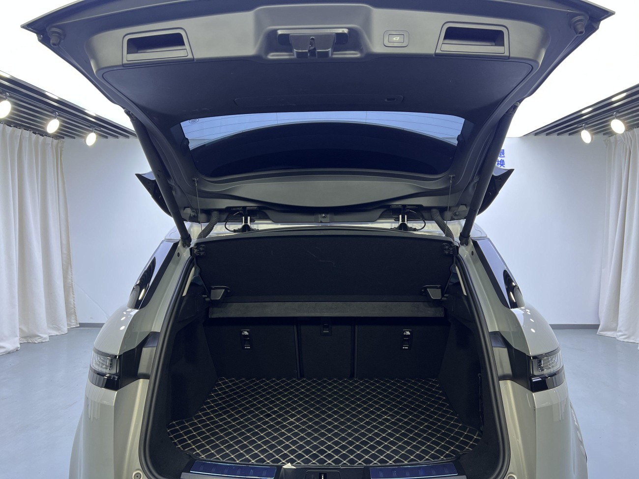 Land Rover Range Rover 2024