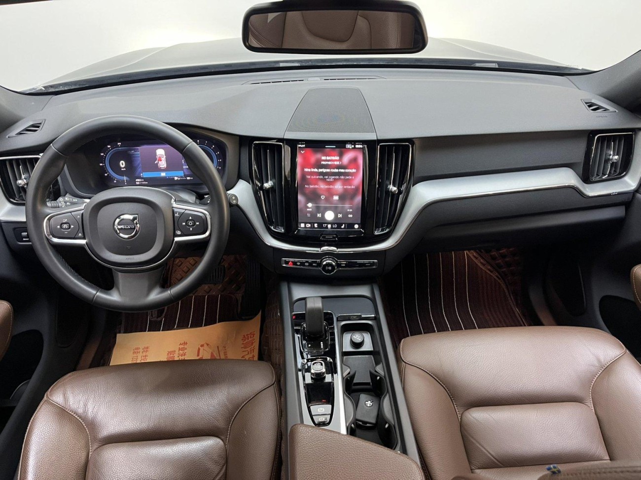 Volvo XC60 2022