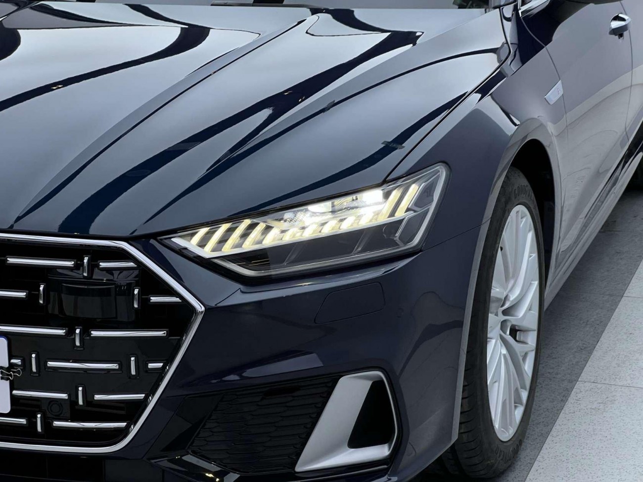 Audi A7L 45 TFSI 2024