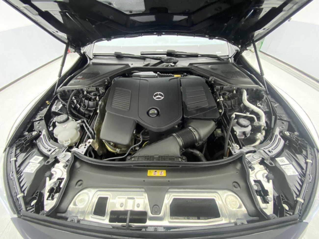 Mercedes-Benz E 300 L 2025