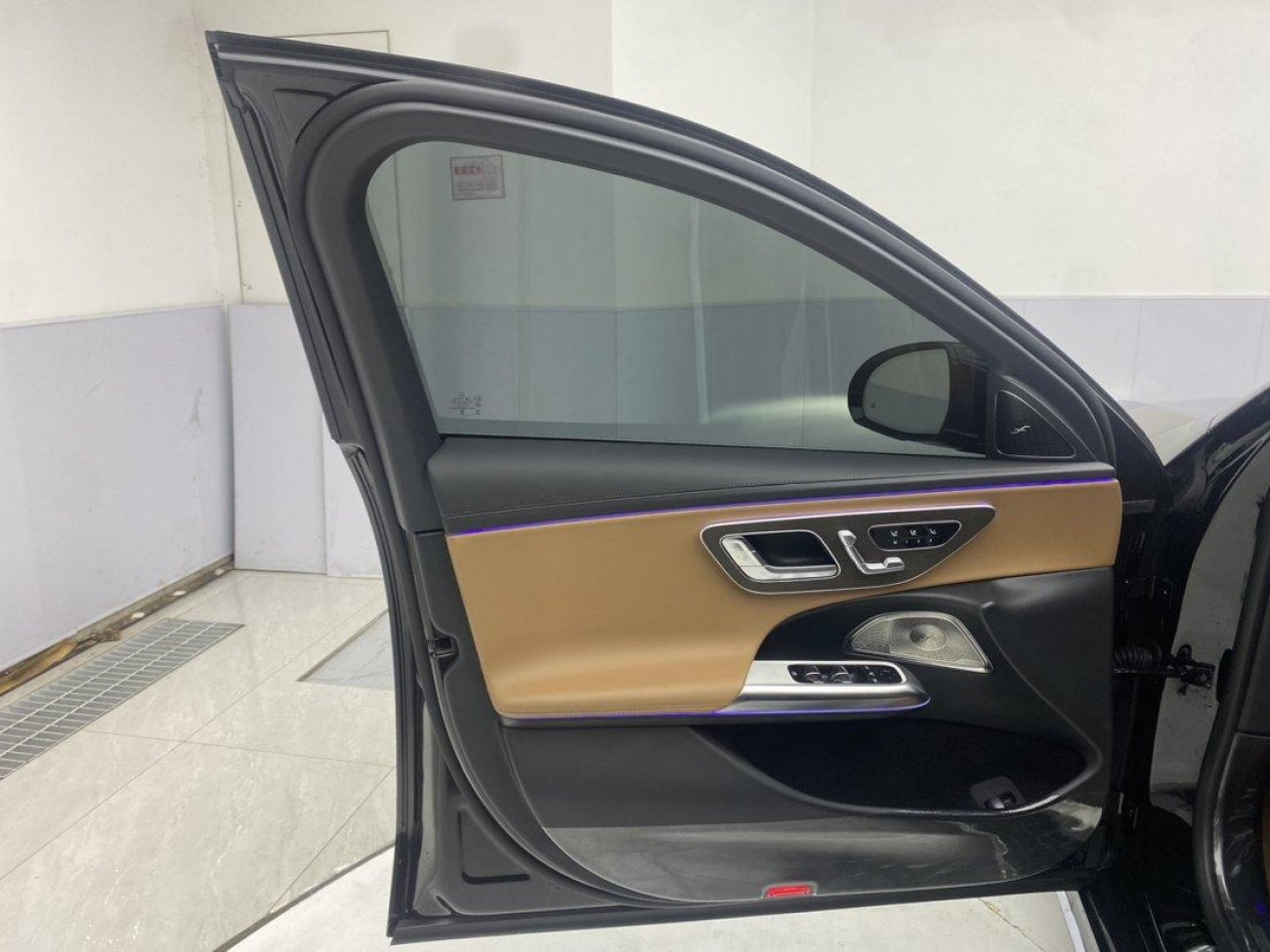 Mercedes-Benz E 300 L 2025