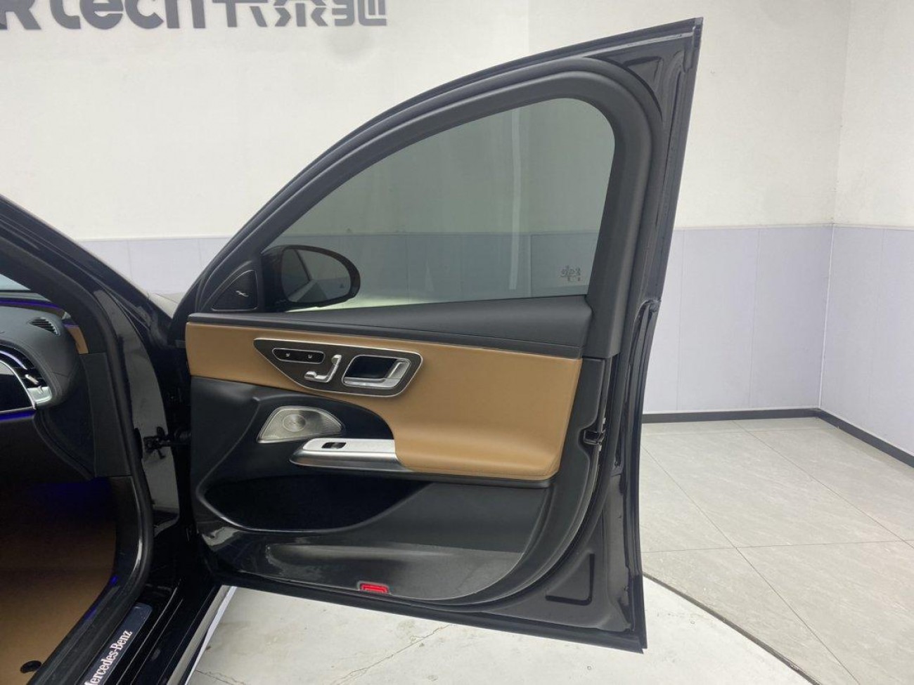 Mercedes-Benz E 300 L 2025