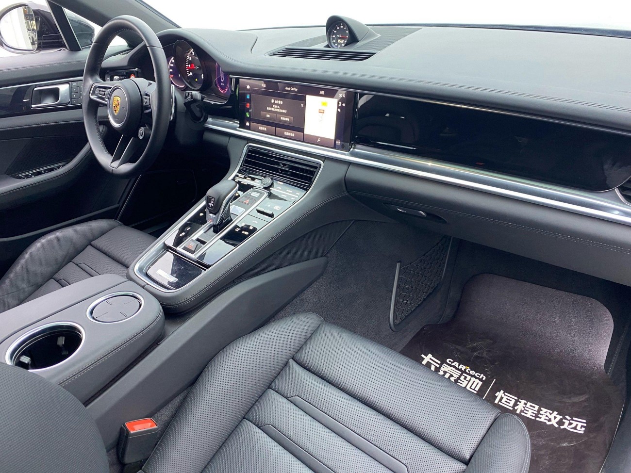 Porsche Panamera 2023
