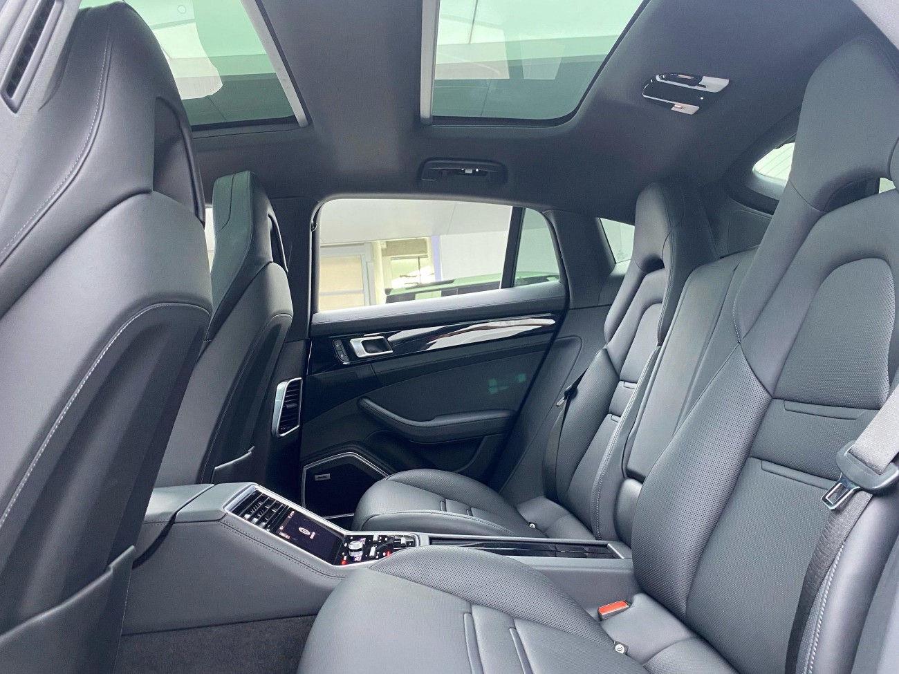 Porsche Panamera 2023