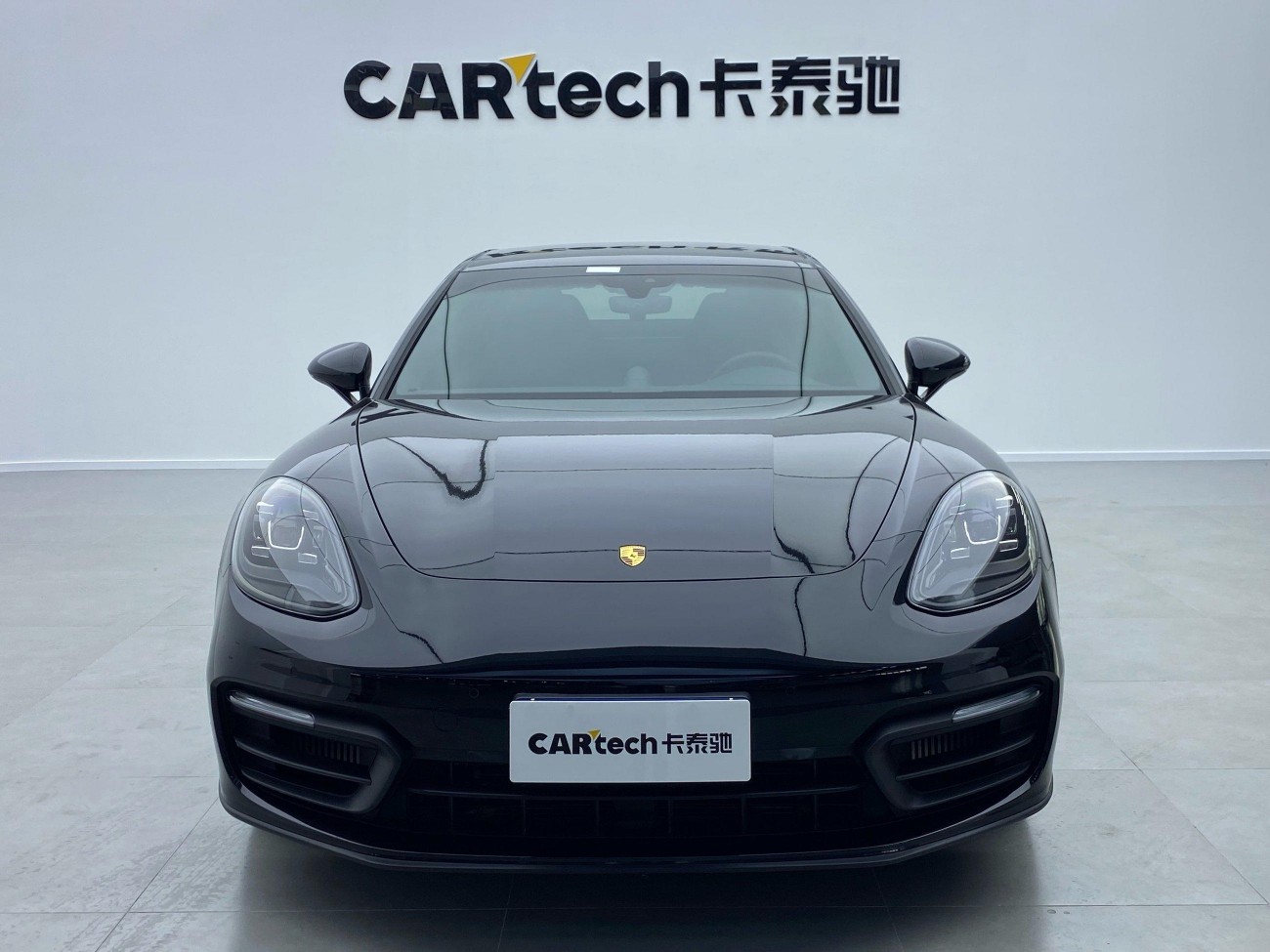 Porsche Panamera 2023