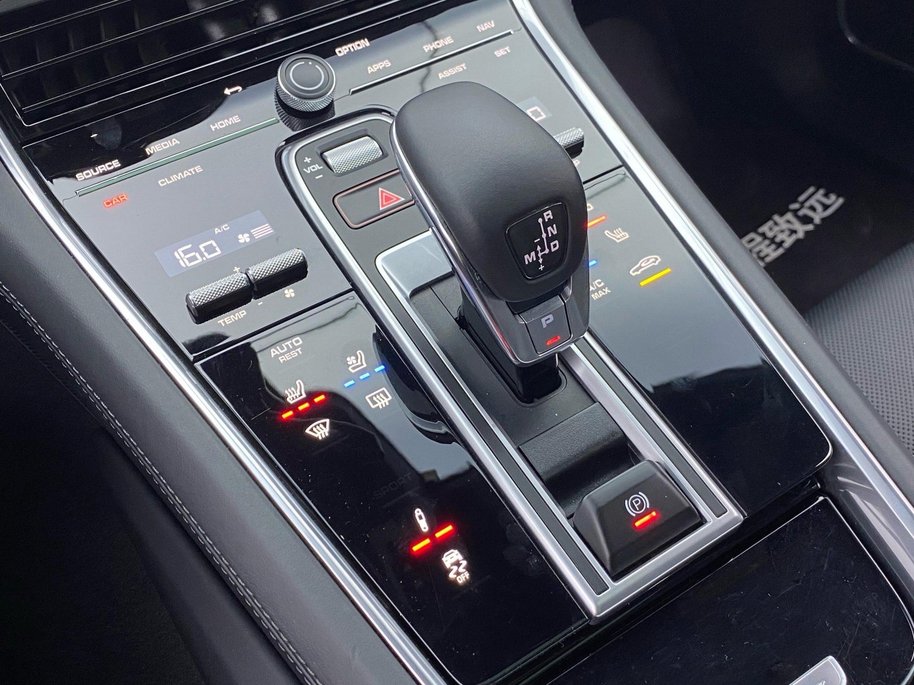 Porsche Panamera 2023