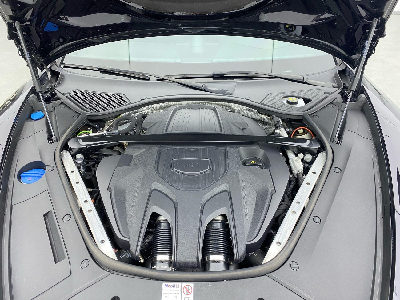 Porsche Panamera 2023