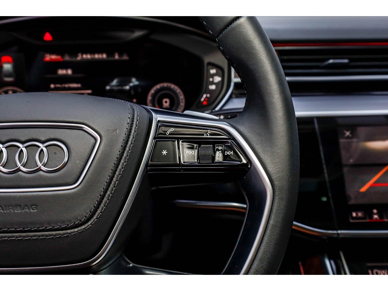 Audi A8L 50 TFSI 2024