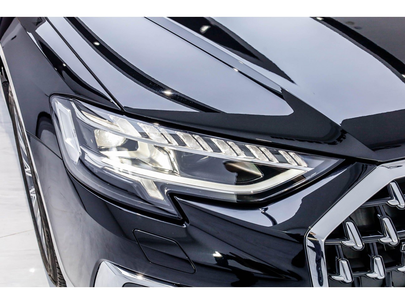 Audi A8L 50 TFSI 2024