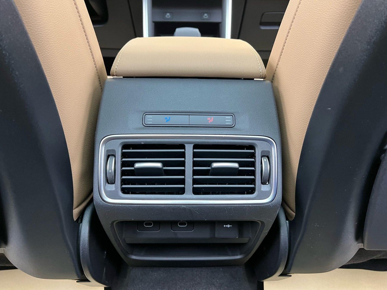 Land Rover Discovery Sport 2024