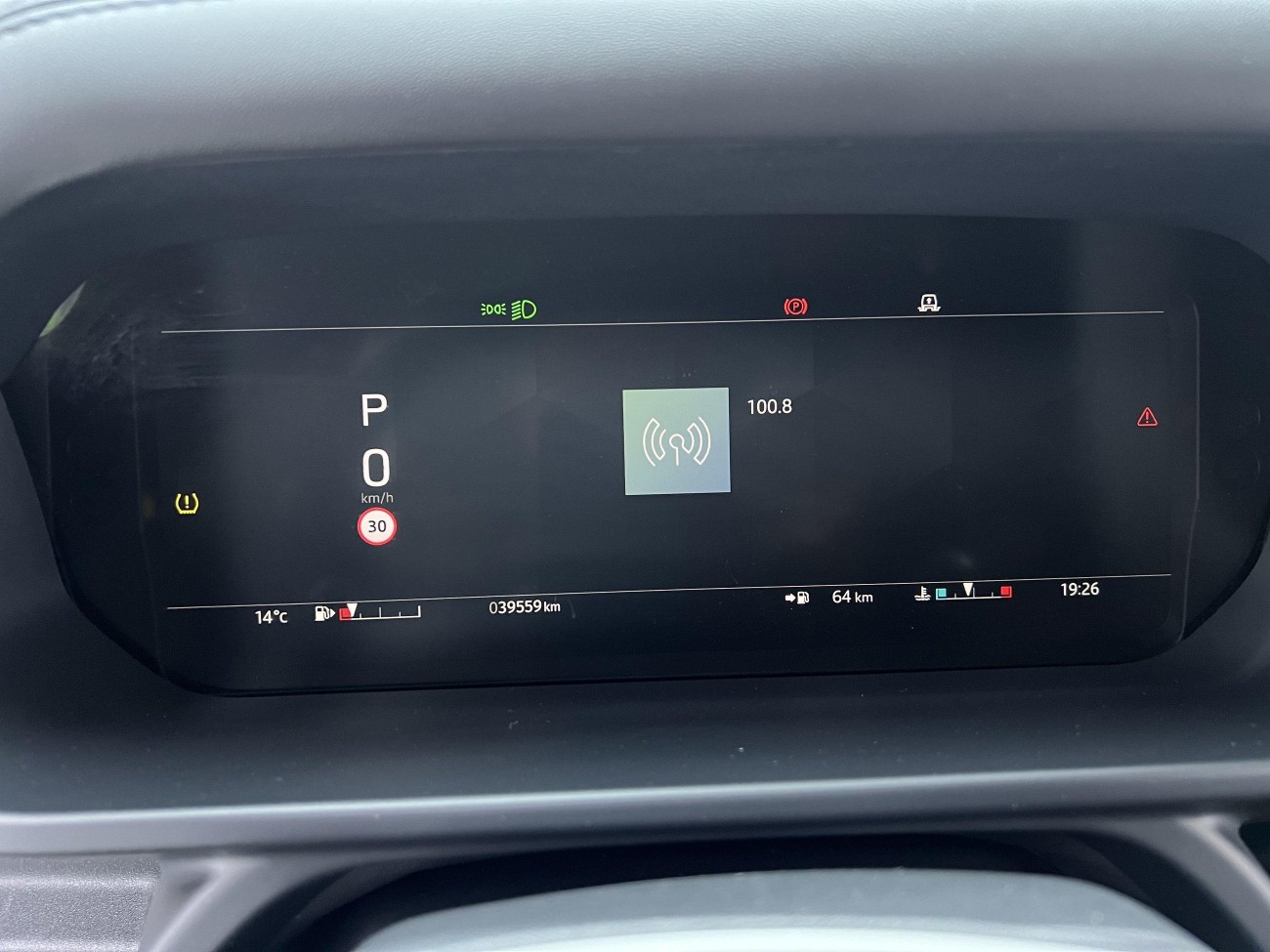 Land Rover Defender 2023