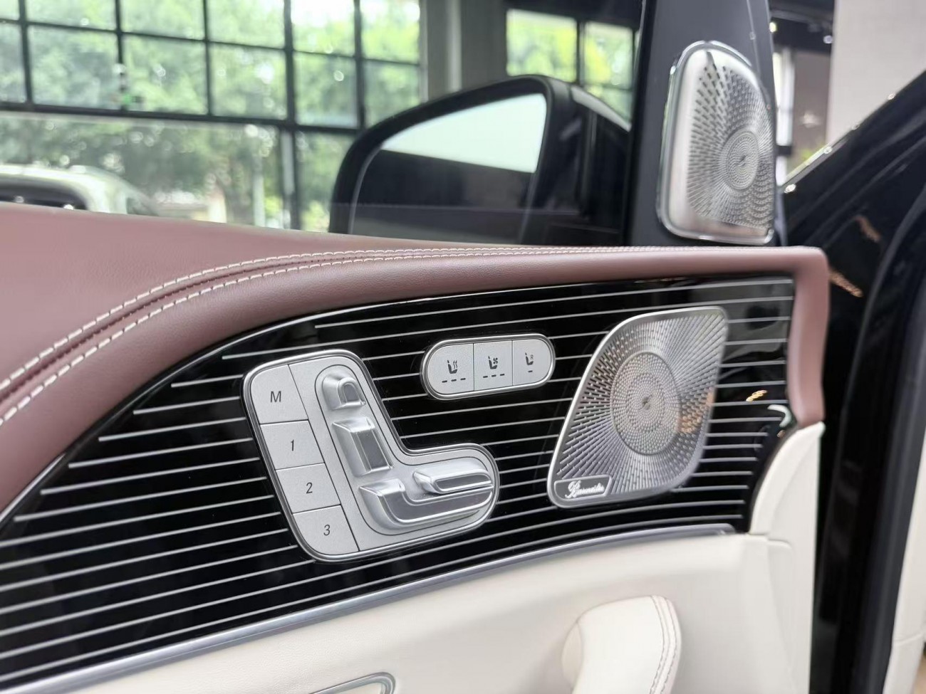 Mercedes-Benz GLS 2025