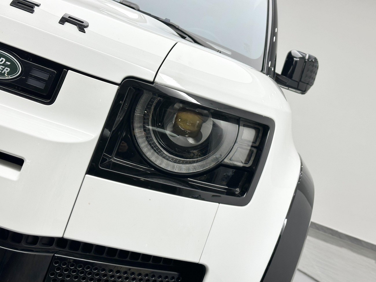 Land Rover Defender 2021