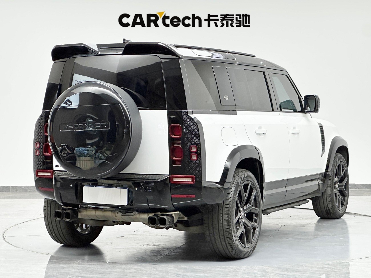 Land Rover Defender 2021