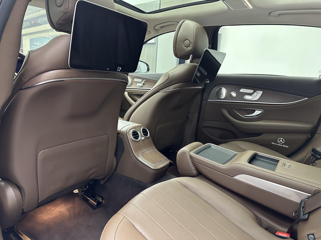 Mercedes-Benz E 300 L 2022