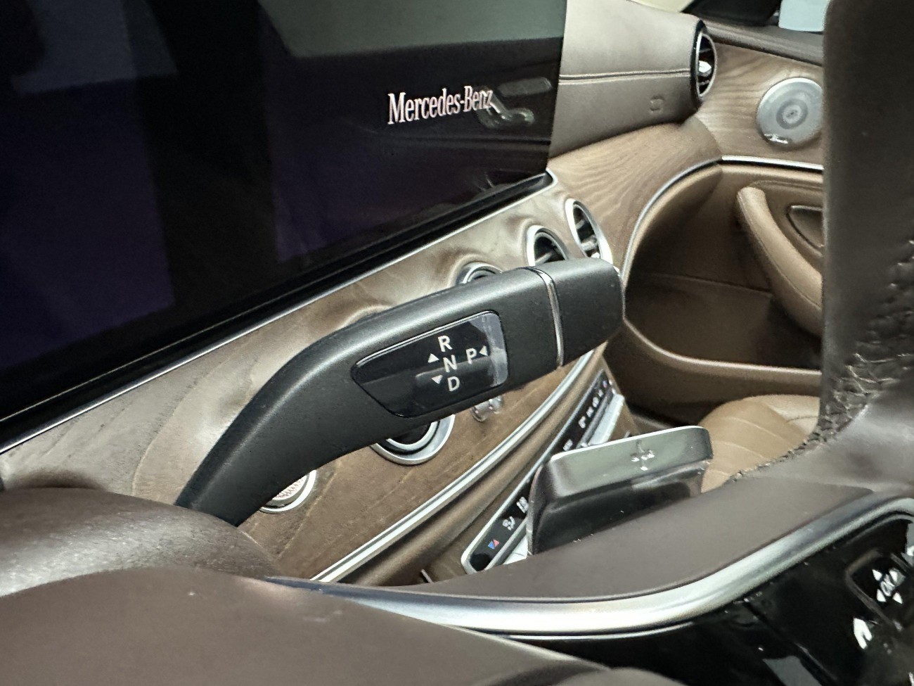 Mercedes-Benz E 300 L 2022