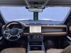 Land Rover Defender 2024