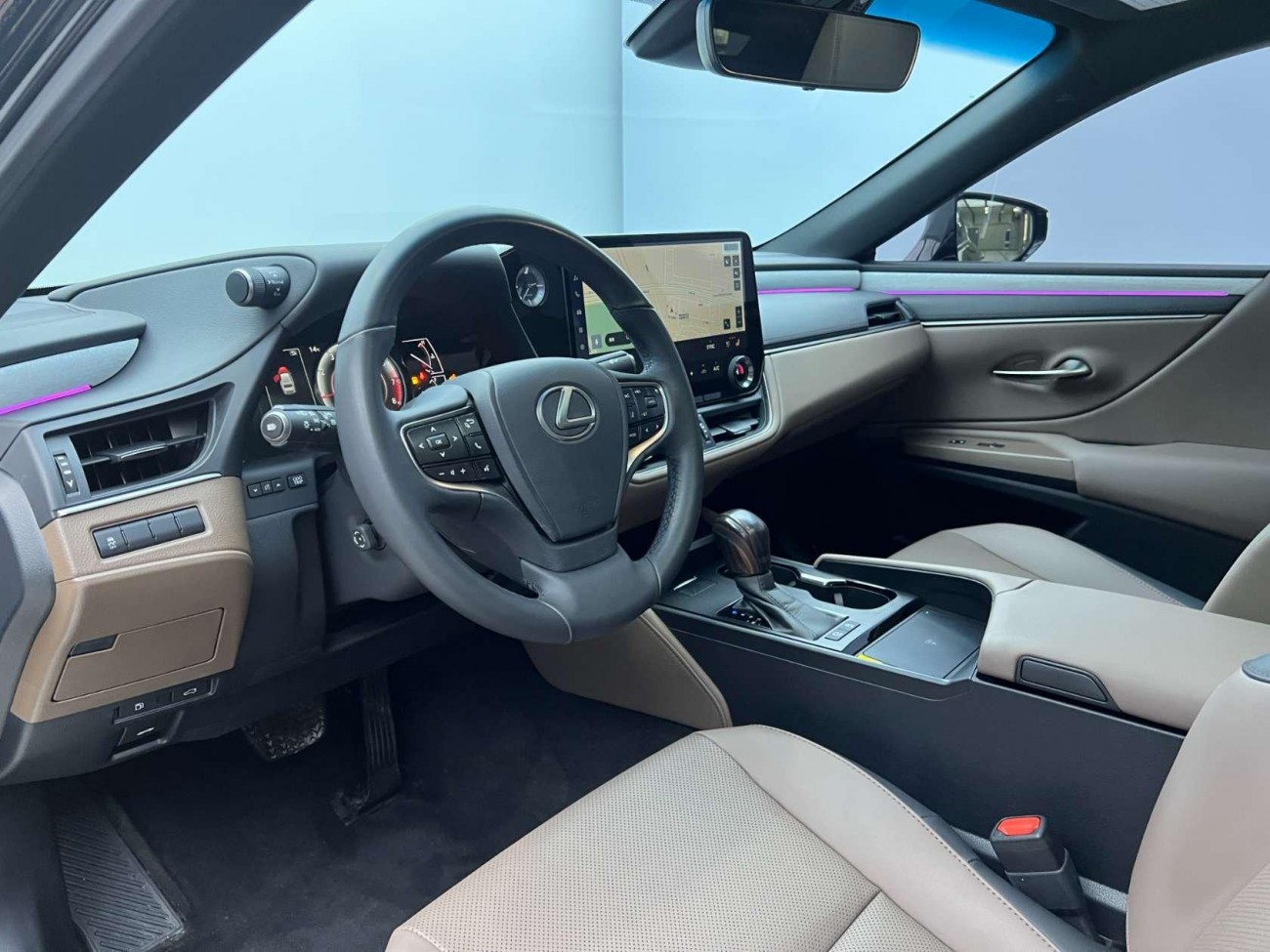 Lexus ES 200 2025