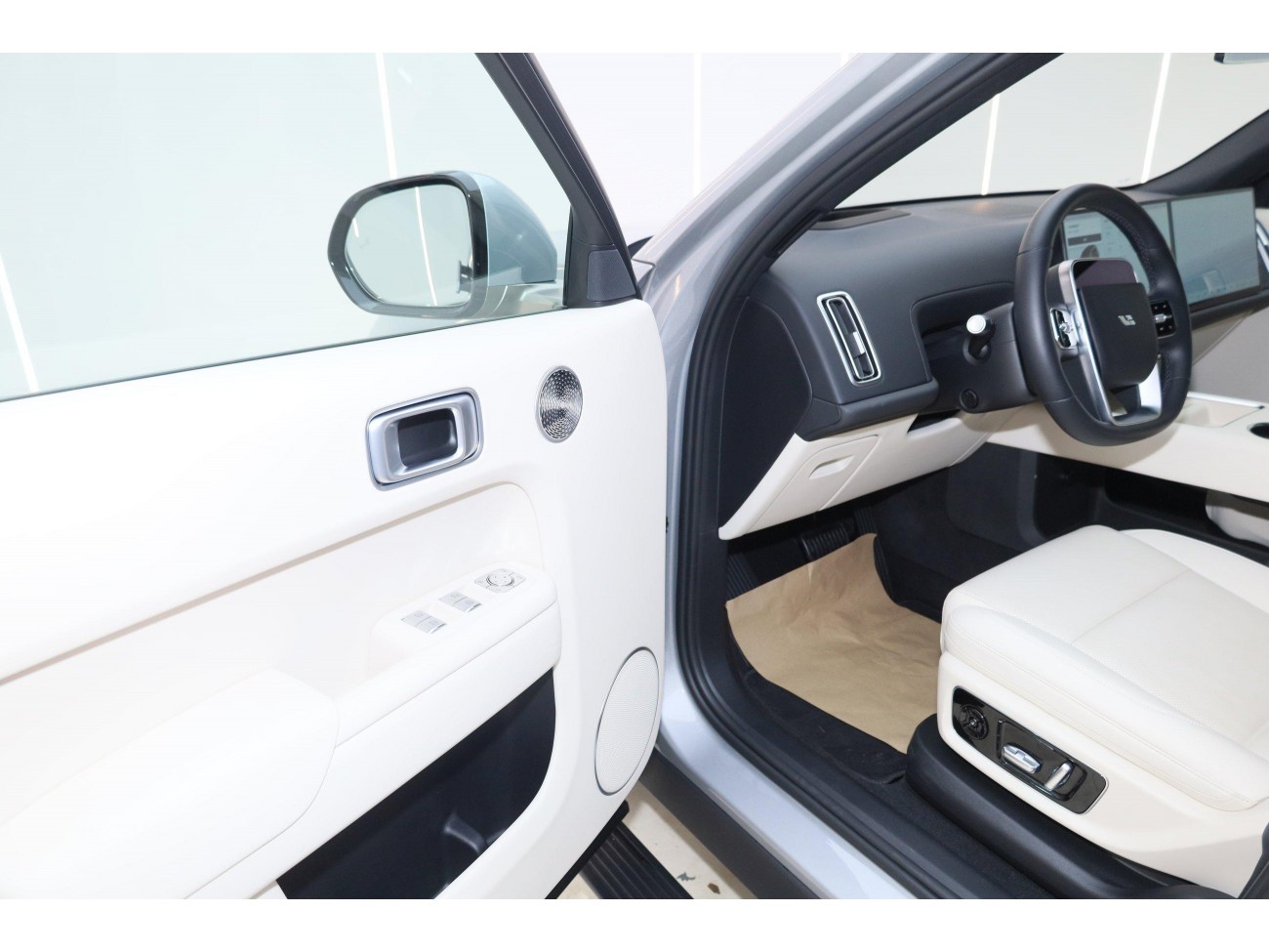 Li Auto L9 2025