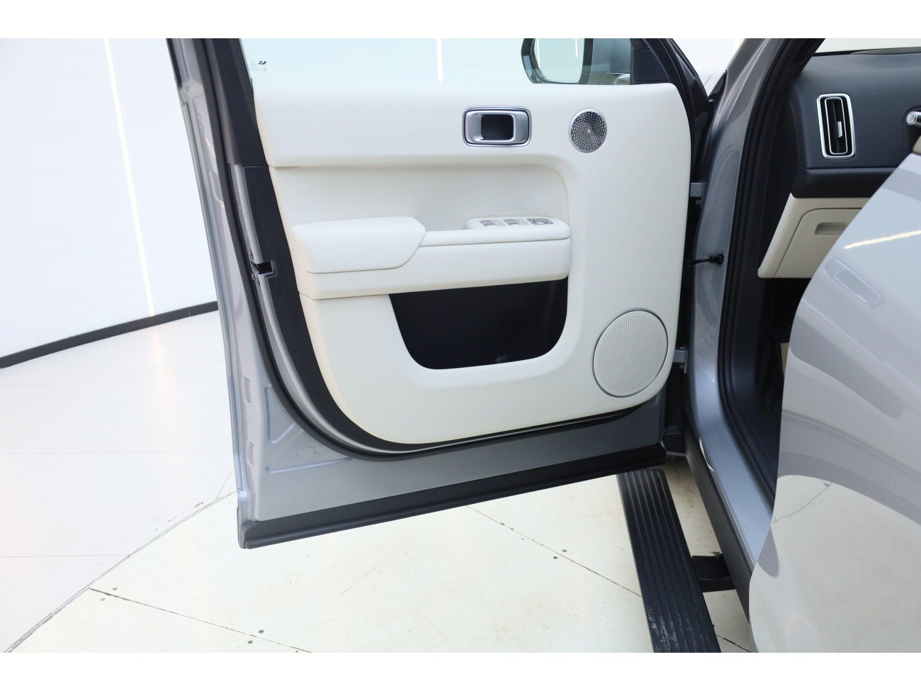Li Auto L9 2025