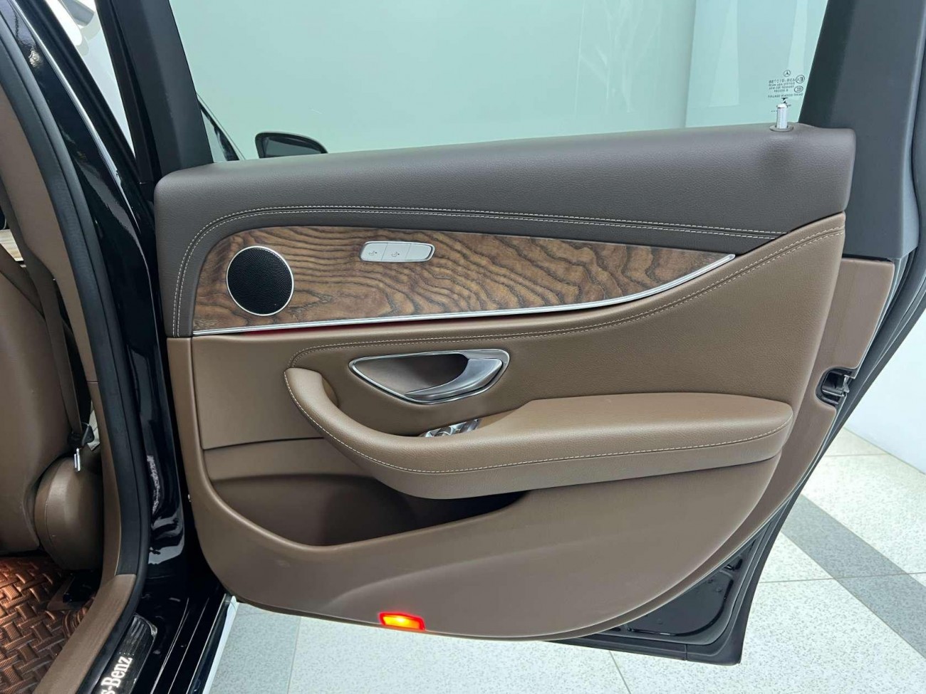 Mercedes-Benz E 260 L 2022