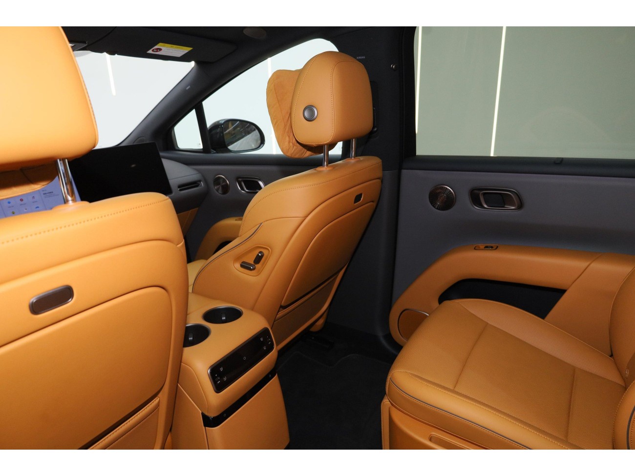 Li Auto i8 2025