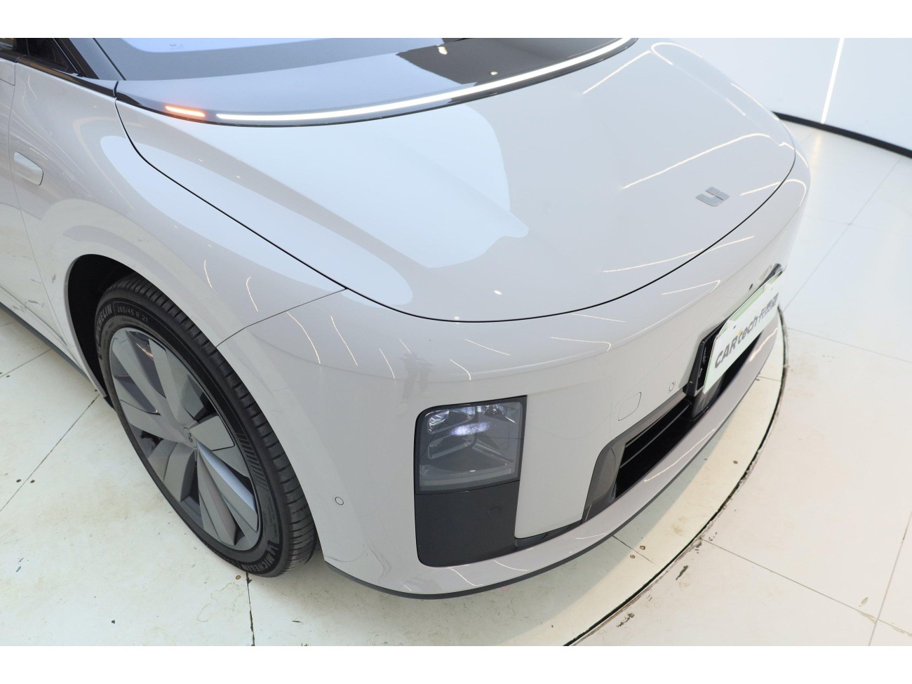 Li Auto i8 2025