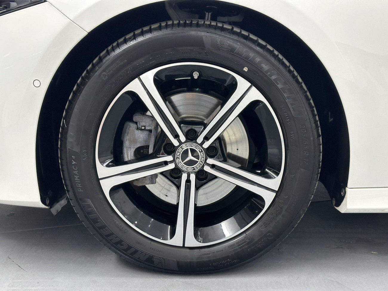 Mercedes-Benz A 200 L 2024