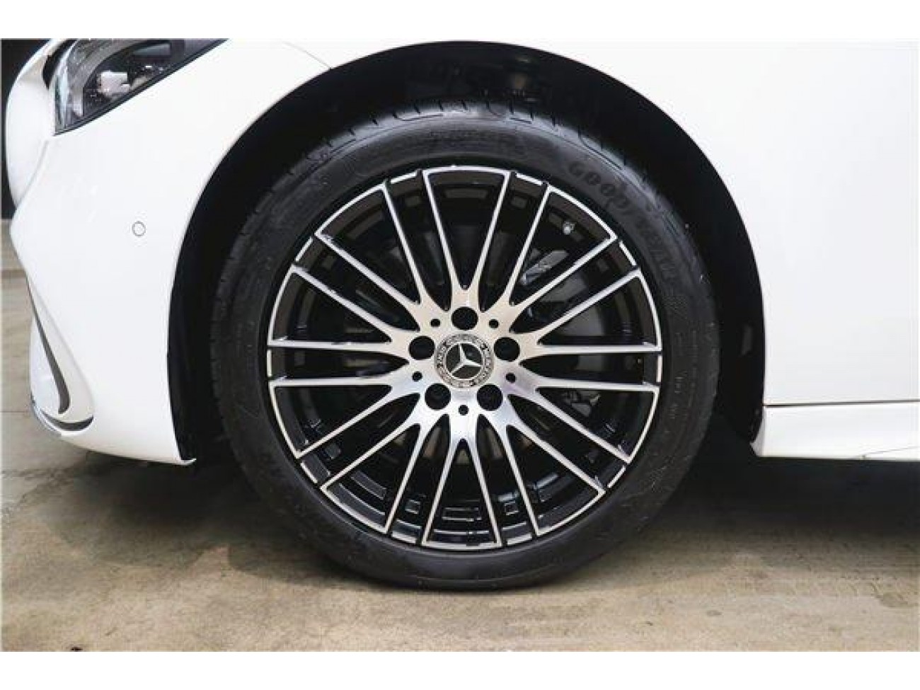 Mercedes-Benz C 260 L 2024