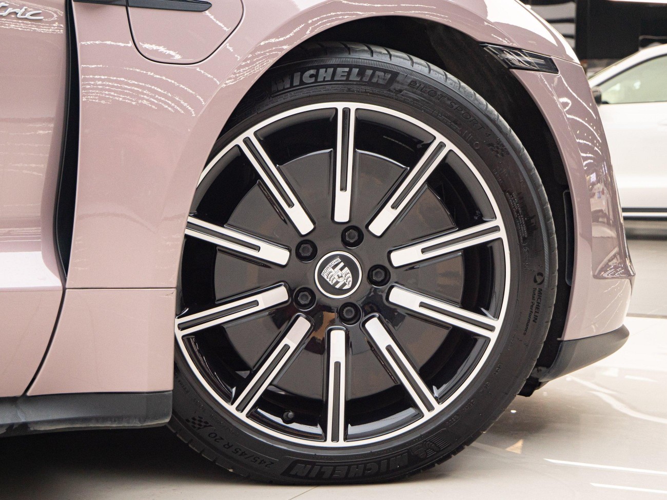Porsche Taycan 2023