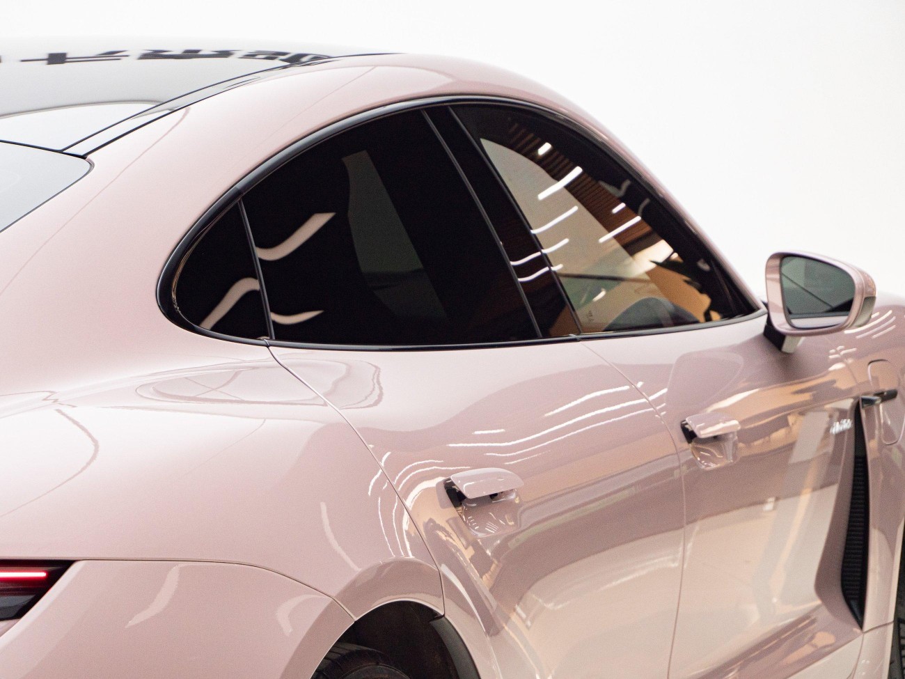 Porsche Taycan 2023