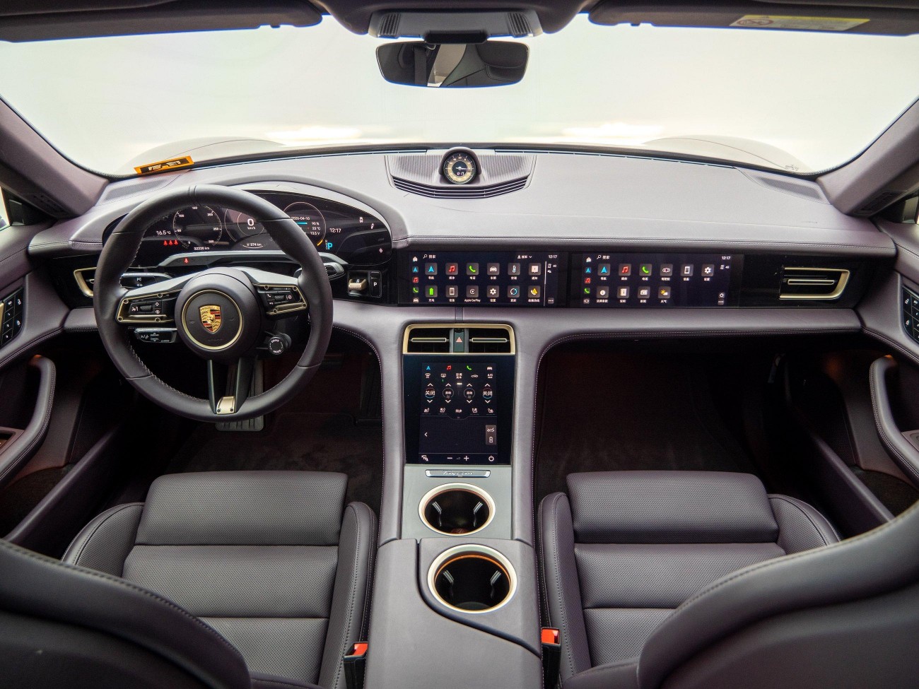 Porsche Taycan 2023