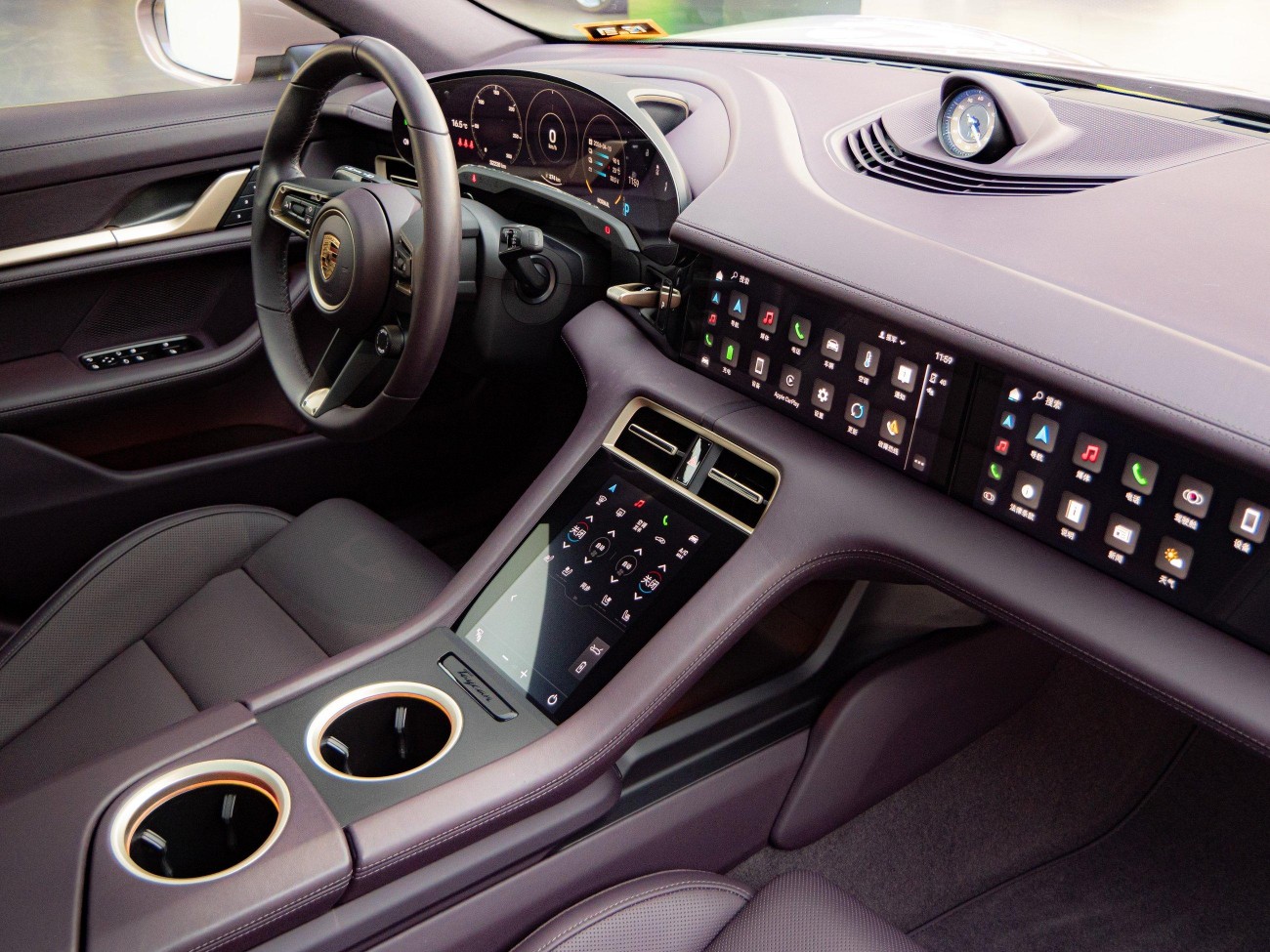 Porsche Taycan 2023