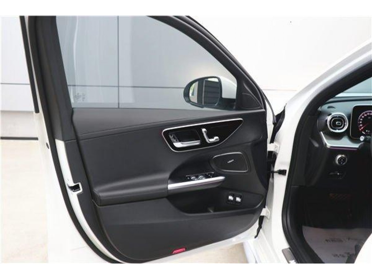 Mercedes-Benz C 350 e 2024