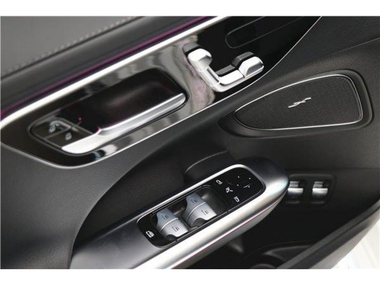 Mercedes-Benz C 350 e 2024