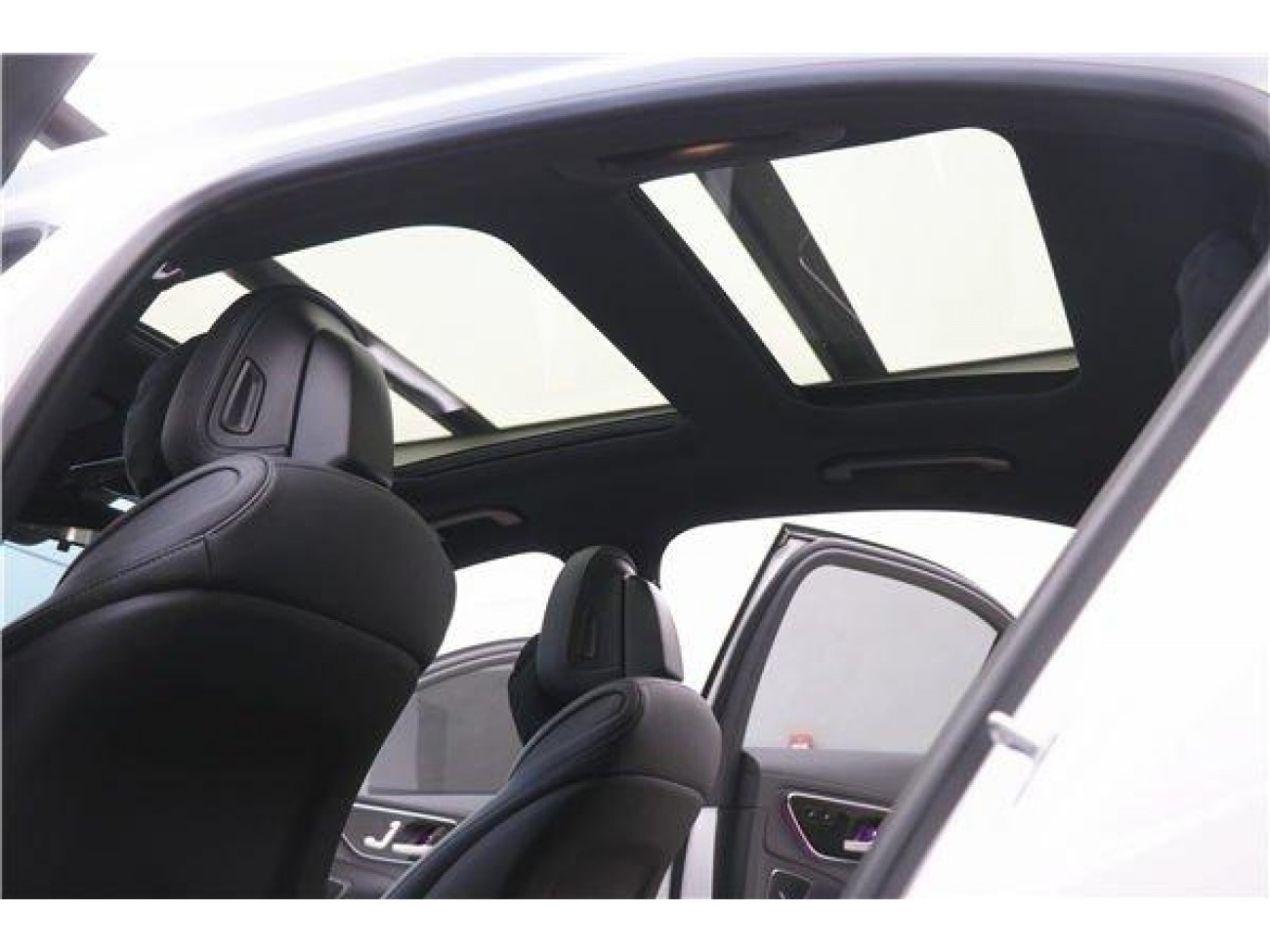 Mercedes-Benz C 350 e 2024