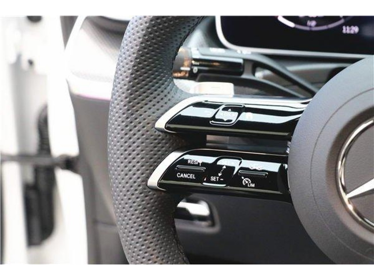 Mercedes-Benz C 350 e 2024