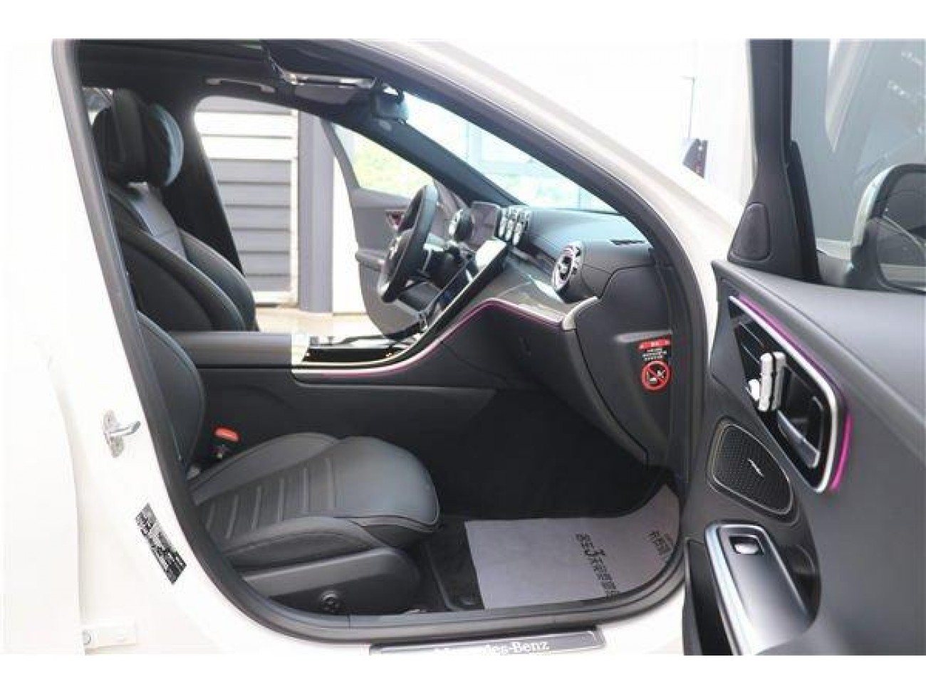 Mercedes-Benz C 350 e 2024