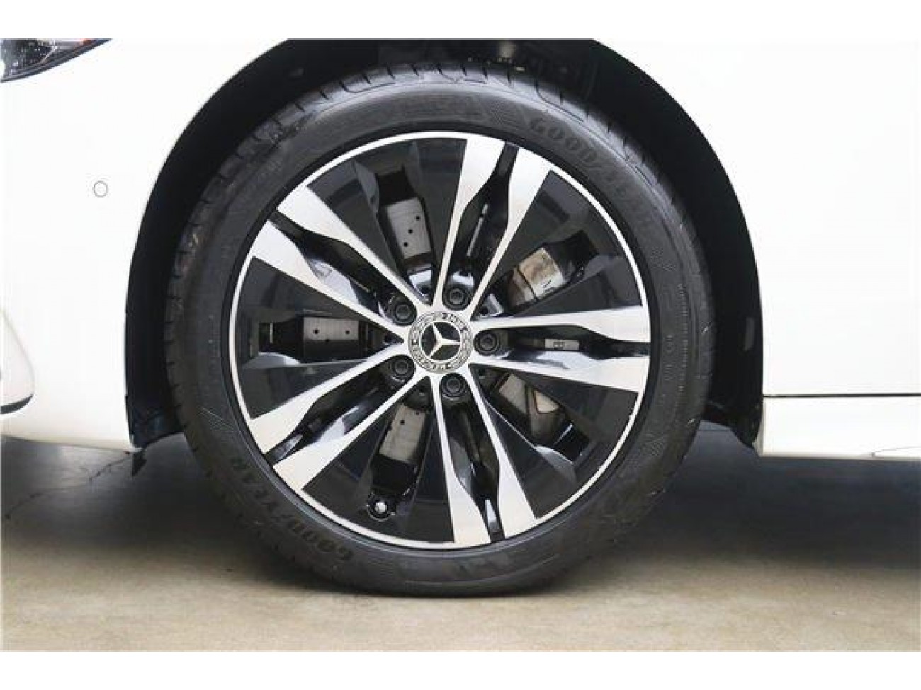 Mercedes-Benz C 350 e 2024