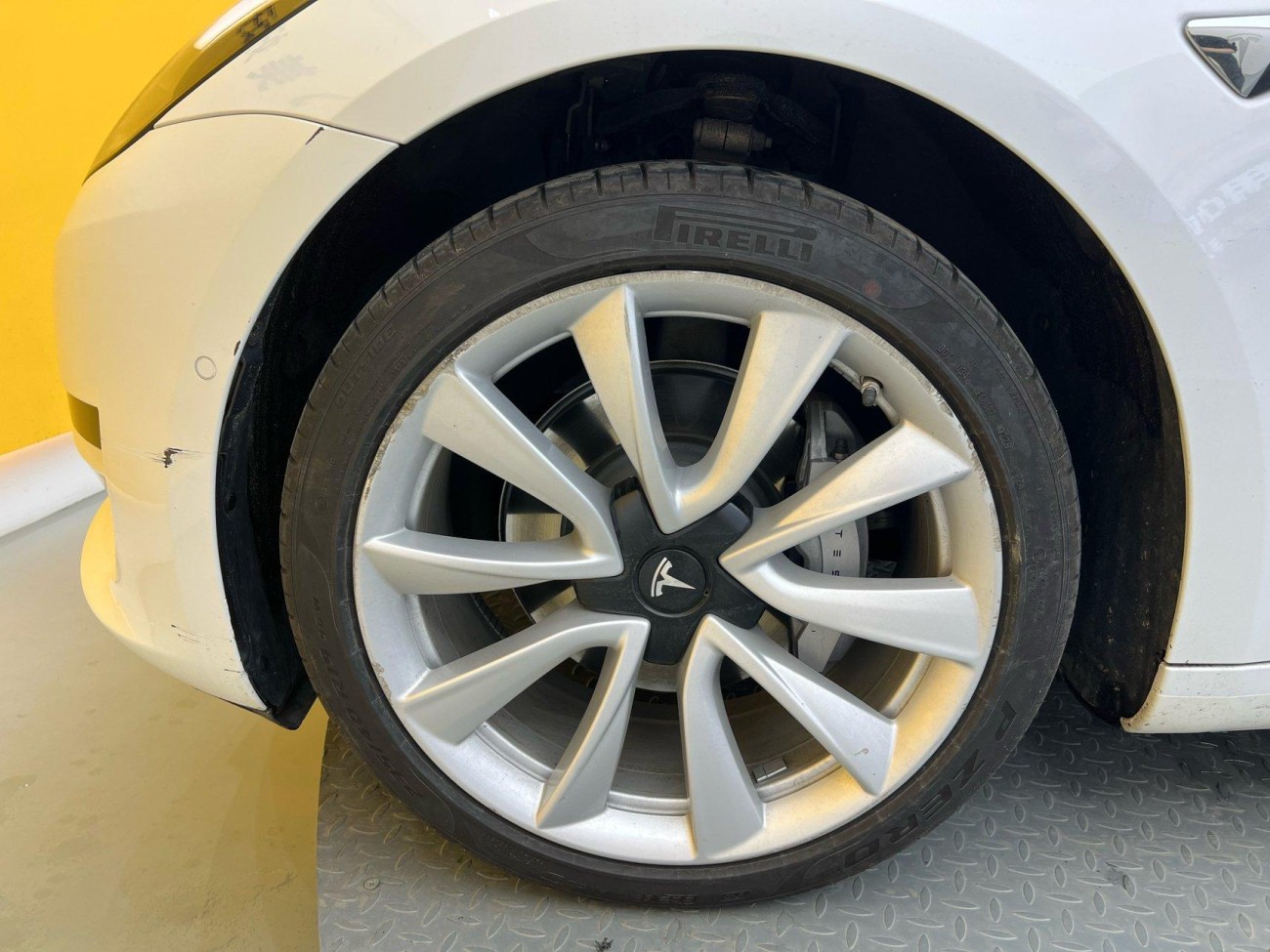 Tesla Model 3 2020