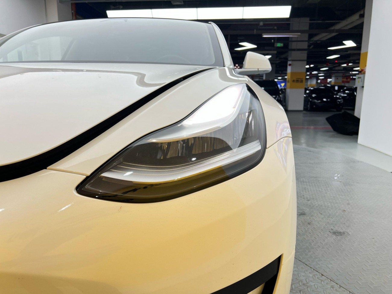 Tesla Model 3 2020