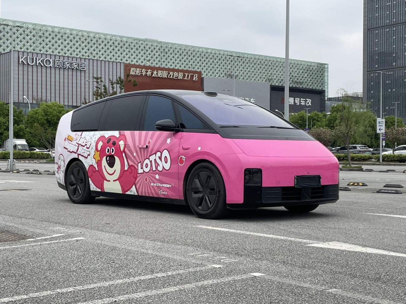 Li Auto MEGA 2025