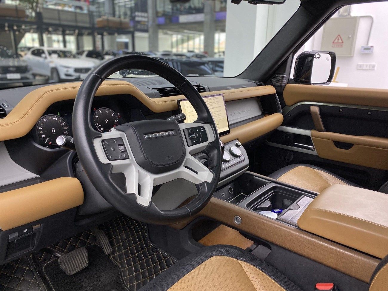 Land Rover Defender 2023