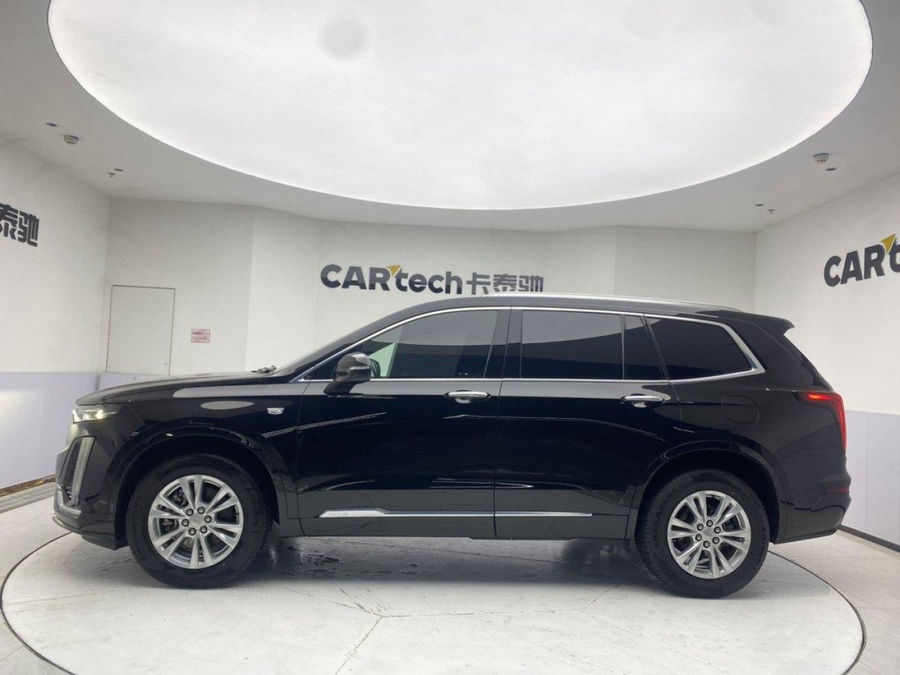 Cadillac XT6 2021