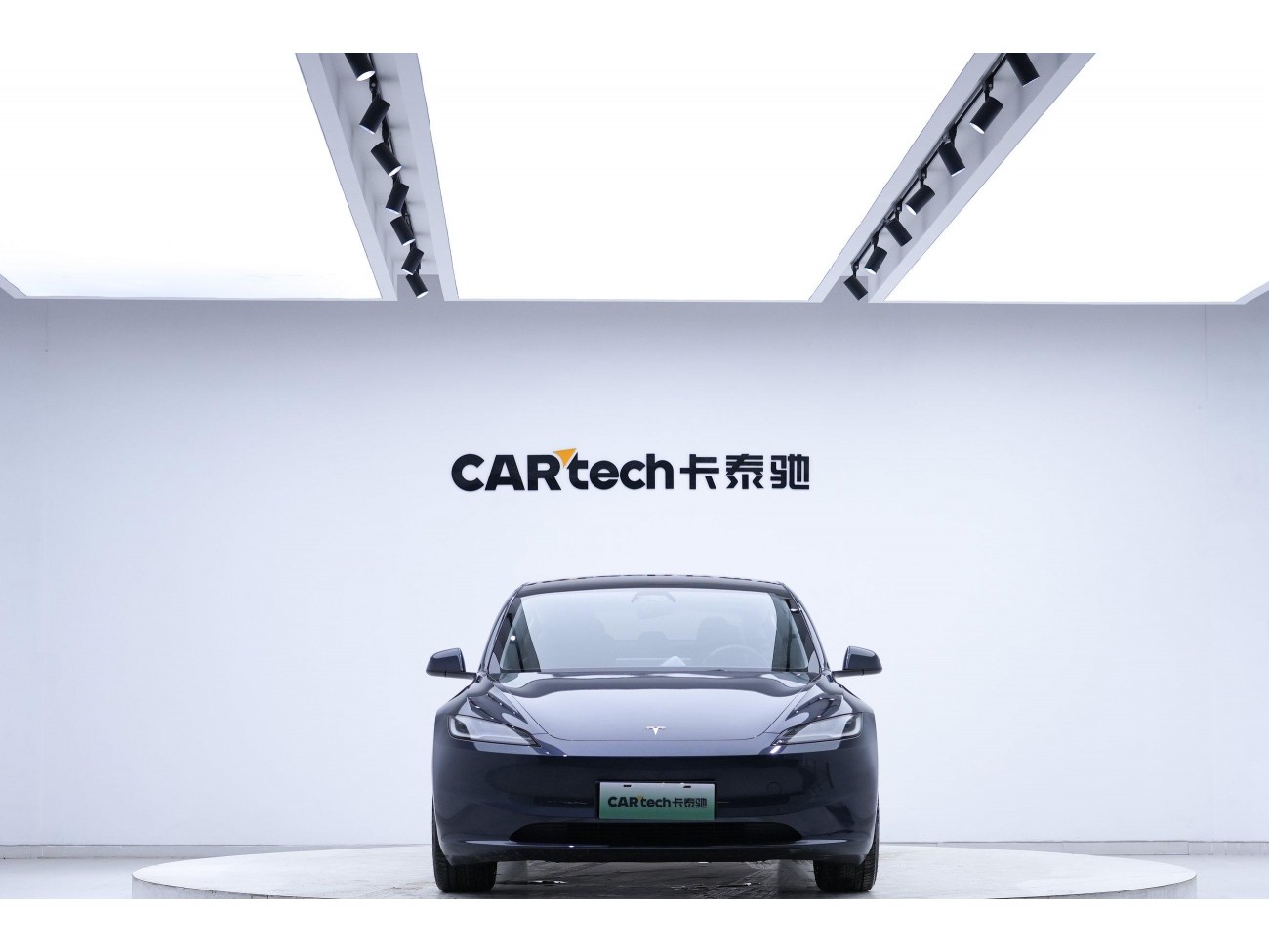 Tesla Model 3 2024