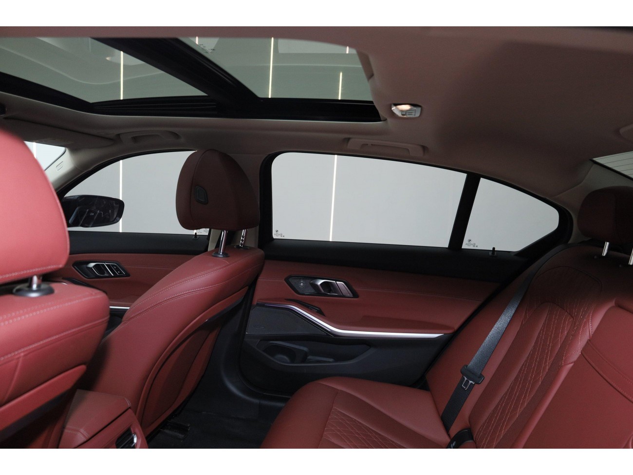 BMW 330Li 2025