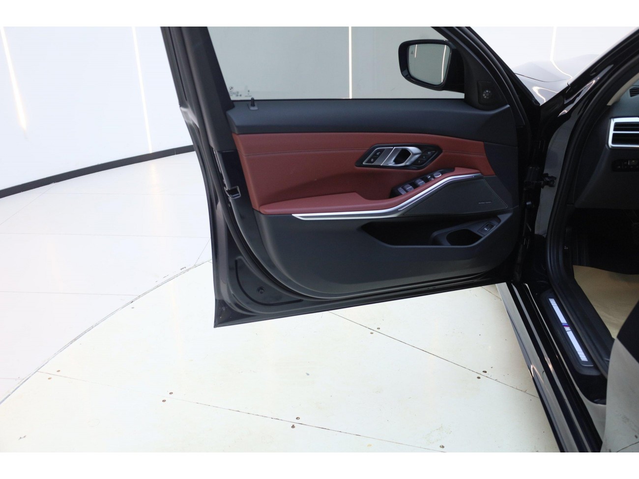 BMW 330Li 2025